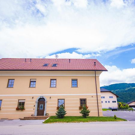Bed & Breakfast Karun Церкле на Горенскем Екстериор снимка