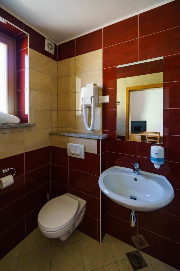 Bed & Breakfast Karun Церкле на Горенскем Екстериор снимка