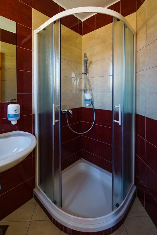 Bed & Breakfast Karun Церкле на Горенскем Екстериор снимка