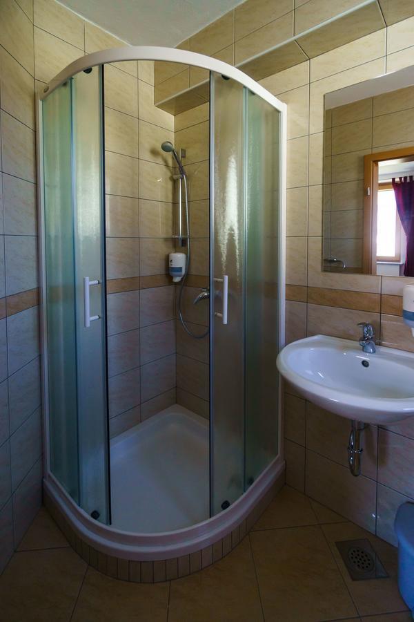 Bed & Breakfast Karun Церкле на Горенскем Екстериор снимка