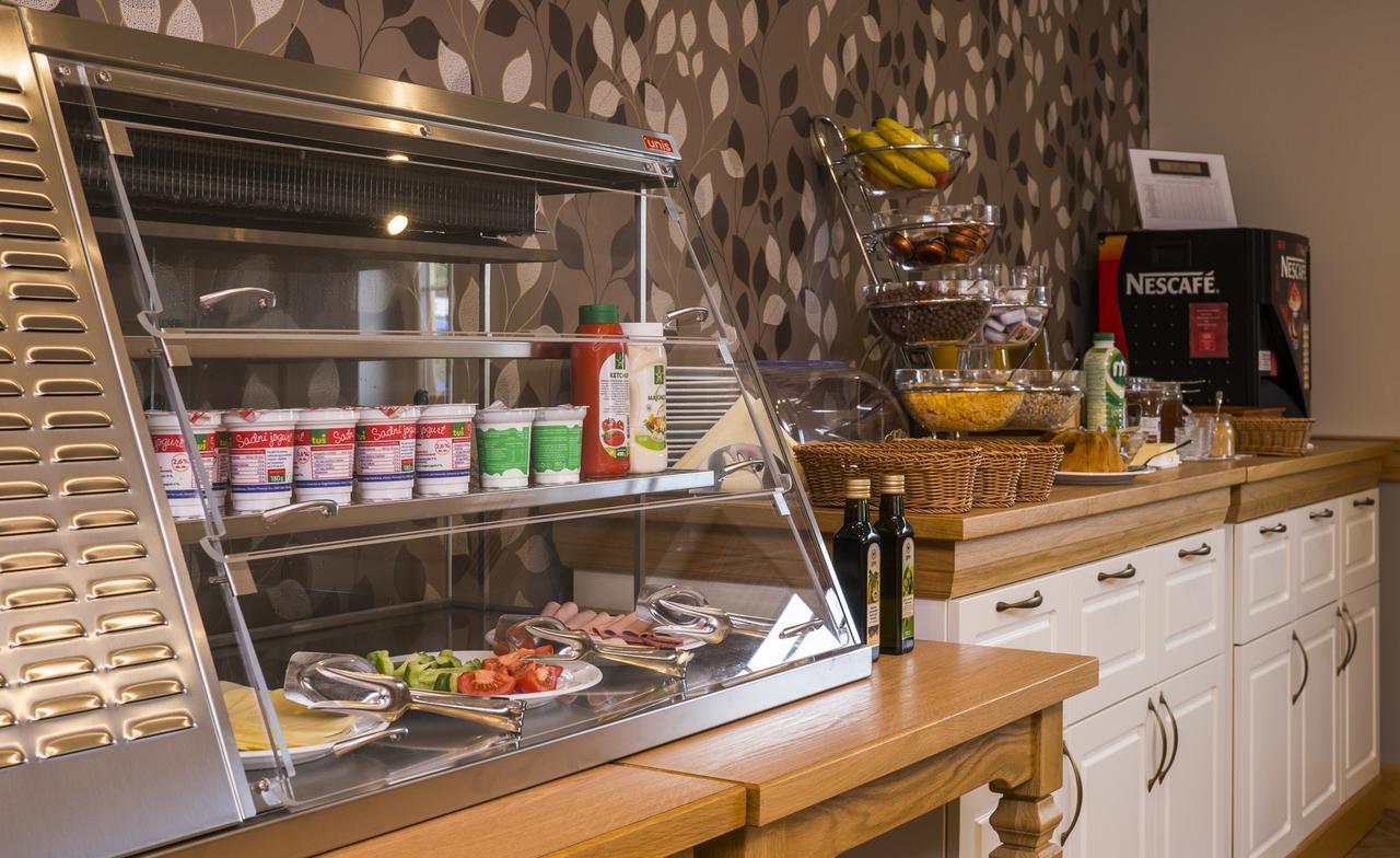 Bed & Breakfast Karun Церкле на Горенскем Екстериор снимка
