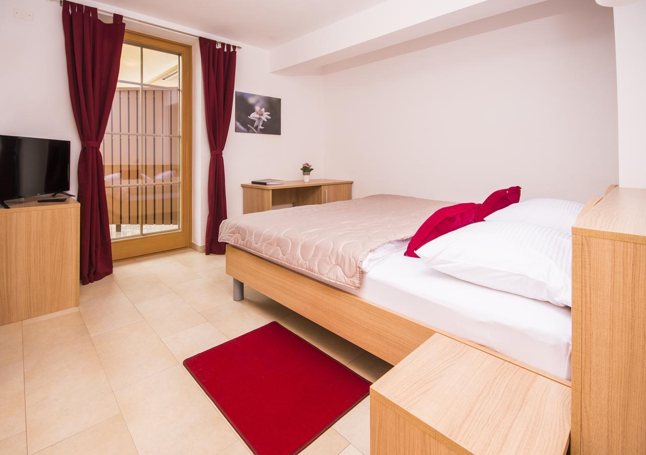 Bed & Breakfast Karun Церкле на Горенскем Екстериор снимка